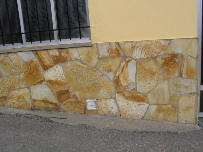 Laja multicolor colocada