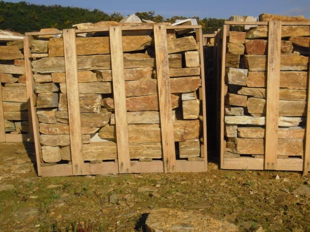 Taco, piedra cuarcita paletizada. Cantera en Galicia, venta directa
