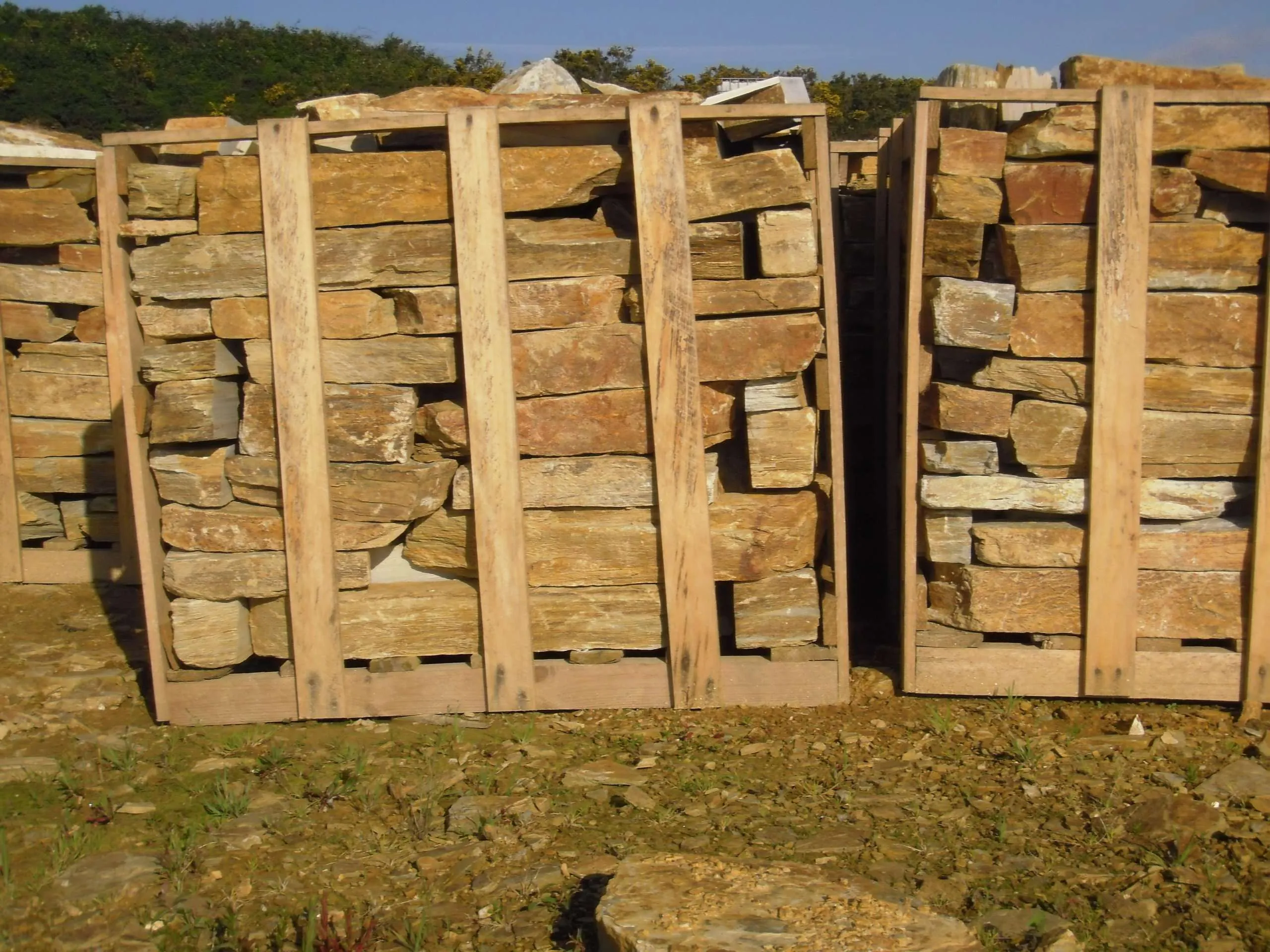 Taco, piedra cuarcita paletizada. Cantera en Galicia, venta directa