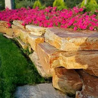 Piedra tipo escollera, piedras grandes