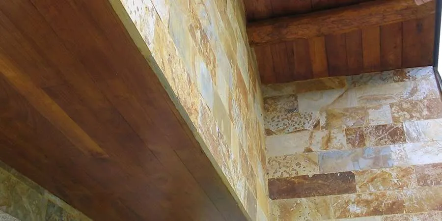 Muestra de nuestra cuarcita y madera